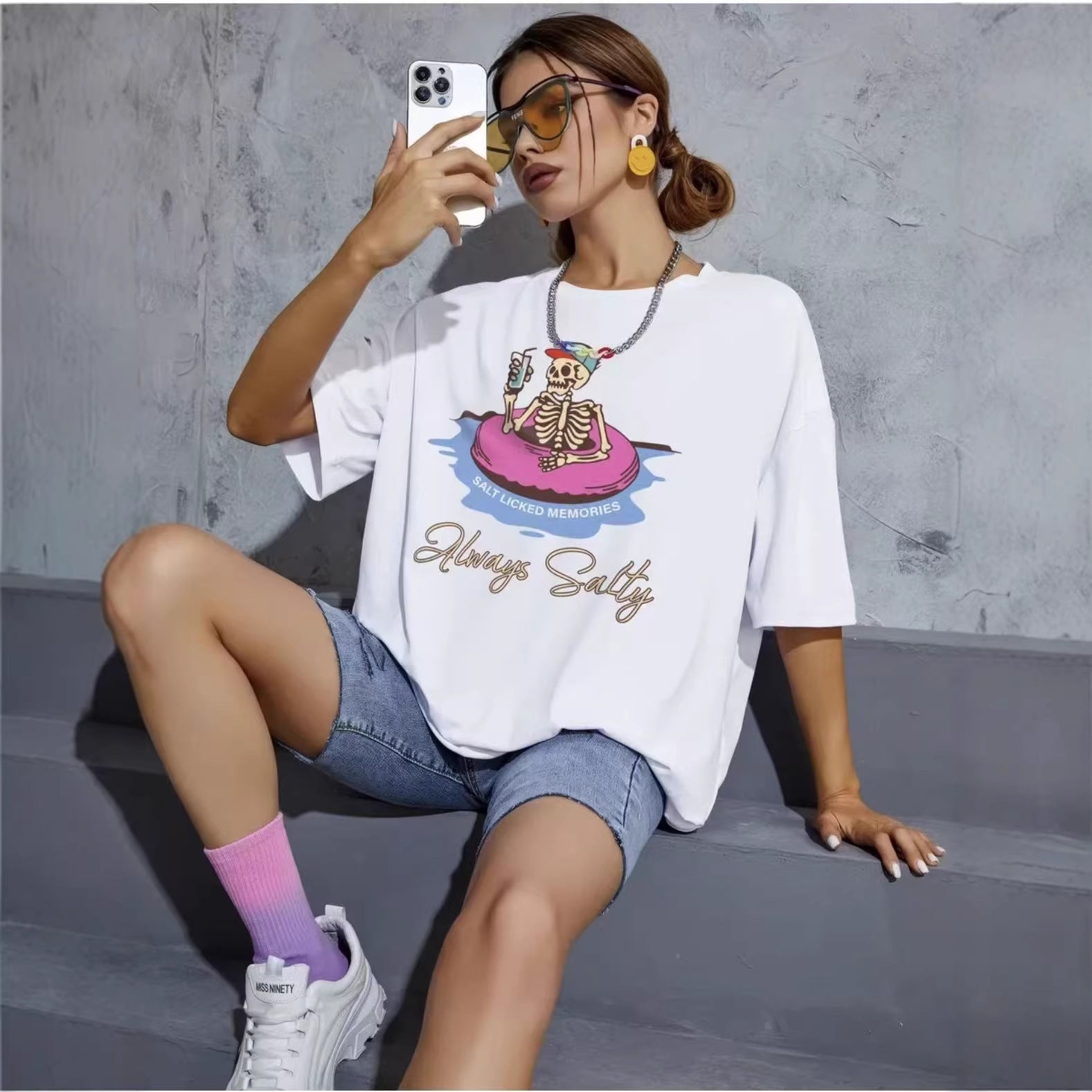 Loose round neck short sleeved top for women