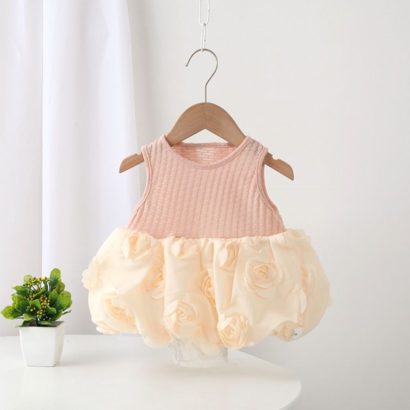 Cute Baby Girl Lightweight Romper, Sweet and Stylish Triangular Bodysuit