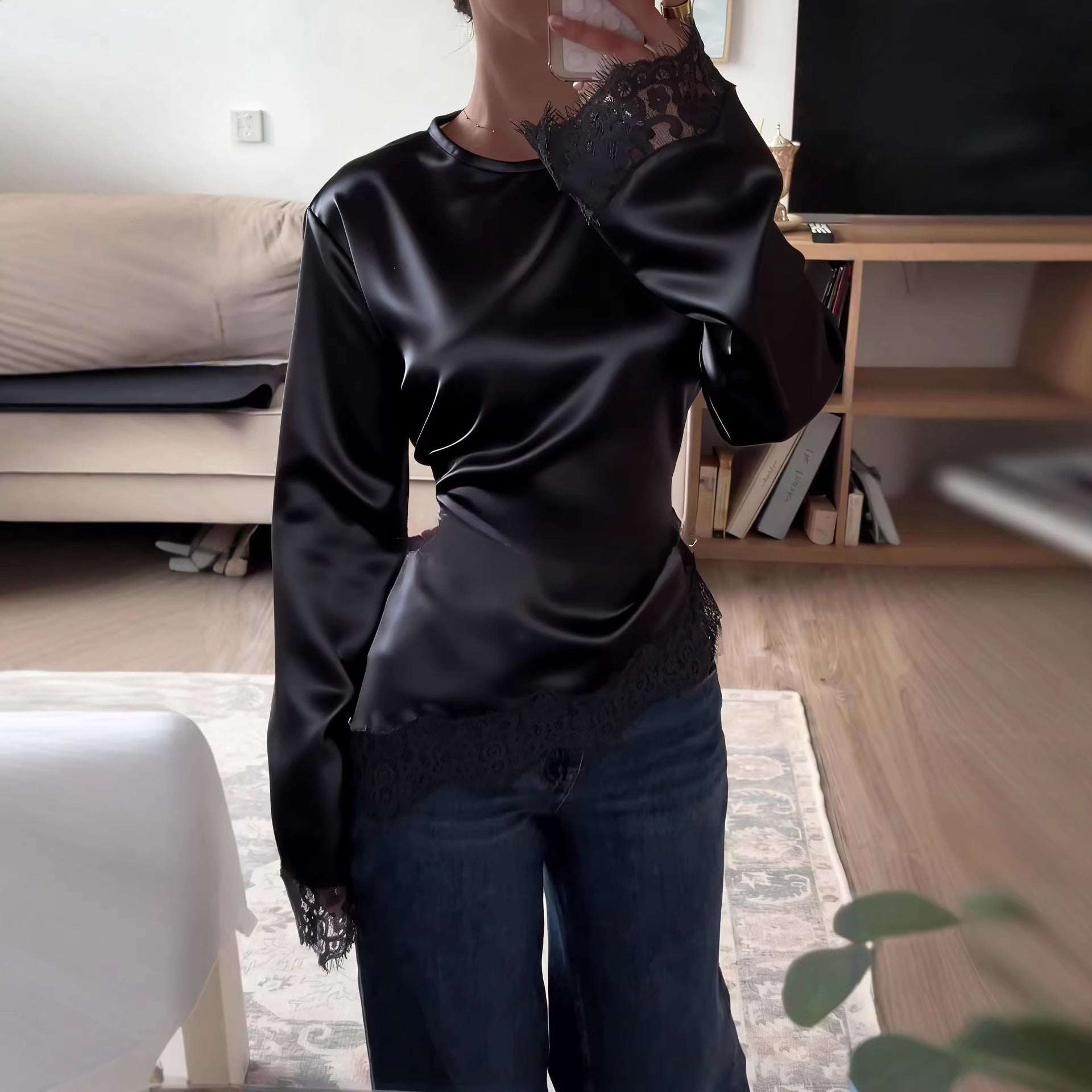 Round neck solid color long sleeved irregular hem T-shirt for women