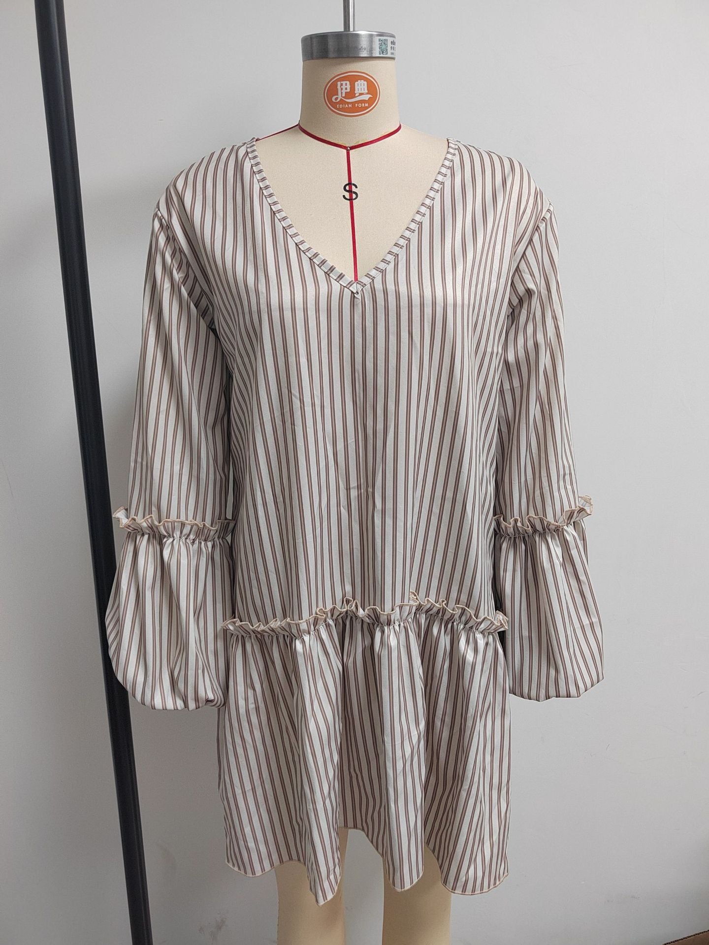 Style Autumn New Women's Long Sleeve Dress Stripe Print V-Neck Lantern Sleeve Loose Mini Dress